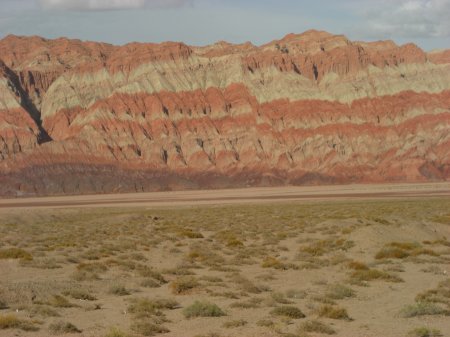 Berglandschaft um Aksu - größeres Bild durch Anklicken!