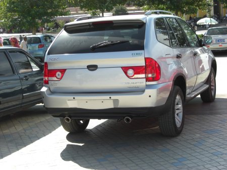 eine Auswahl von Autos in China - größeres Bild durch Anklicken!