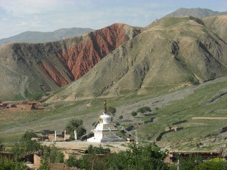 Die Umgebung von Tongren- größeres Bild durch Anklicken!
