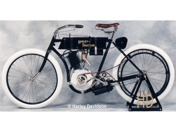 1904 Harley Davidson